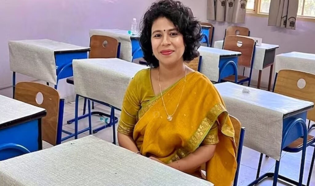 दुर्गा नागपाल प्रमोशन के बाद कमिश्नर बनीं IAS अधिकारी की तस्वीर