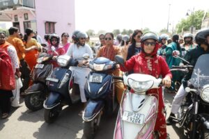 नोएडा बाइक रैली: नारी शक्ति वंदन अधिनियम के समर्थन में निकली भव्य रैली