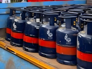 यूपी फ्री LPG: प्रवासी श्रमिकों को मिलेगा 5 किलो मुफ्त सिलेंडर