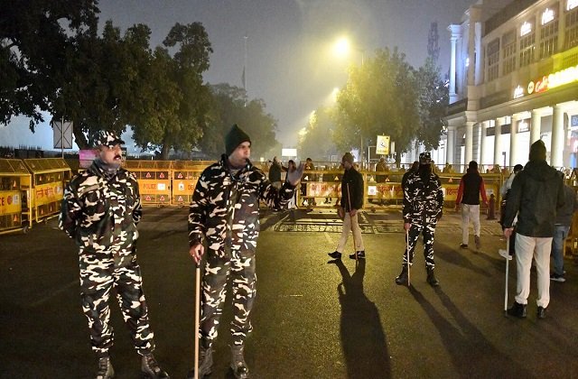 दिल्ली हाई अलर्ट के बीच BJP मुख्यालय और सरकारी दफ्तरों पर बढ़ी सुरक्षा
