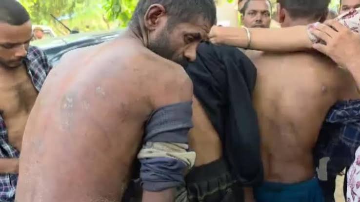 मुजफ्फरनगर बंधुआ मजदूरी मामले में फैक्ट्री से मुक्त कराए गए 12 मजदूर