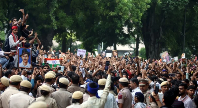 नोएडा भ्रामक पोस्ट मामले में साइबर क्राइम पुलिस की कार्रवाई