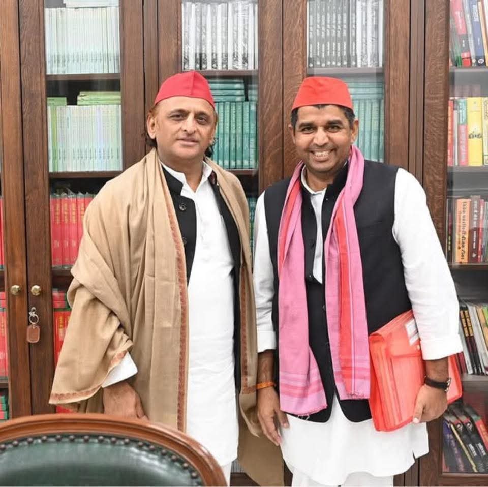 गौतमबुद्धनगर सपा के जिलाध्यक्ष इंदर प्रधान पल्ला को दोबारा जिम्मेदारी मिलने पर कार्यकर्ताओं ने दी बधाई