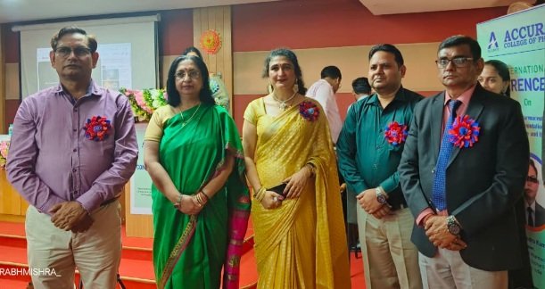 ग्रेटर नोएडा AI सम्मेलन में जनरेटिव एआई और ड्रग डिस्कवरी पर विशेषज्ञों की चर्चा