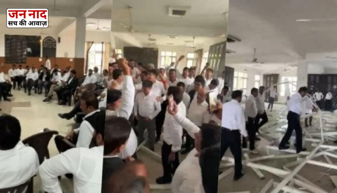 ग्रेटर नोएडा वकील विवाद के दौरान सूरजपुर बार एसोसिएशन परिसर में चैंबर निर्माण को लेकर हंगामा