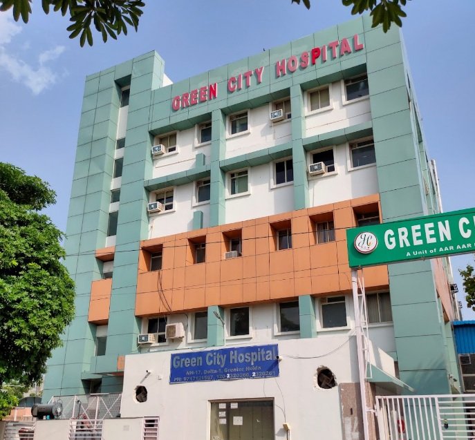 ग्रेटर नोएडा अस्पताल केस में डेल्टा-1 के ग्रीनसिटी अस्पताल के खिलाफ FIR और इलाज संबंधी आरोपों की जांच
